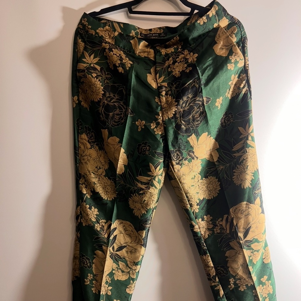 Zara Basic Floral Print Pants Green Gold Size M